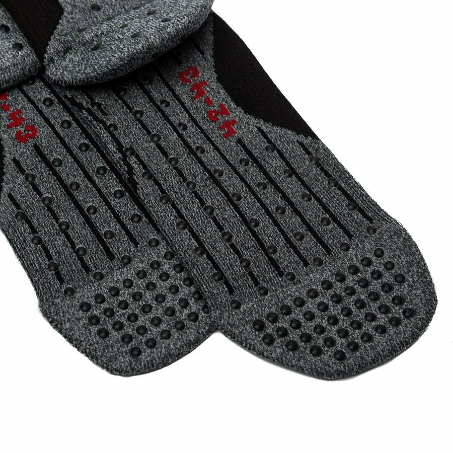 FALKE® 4 Grip socks for all sport disciplines