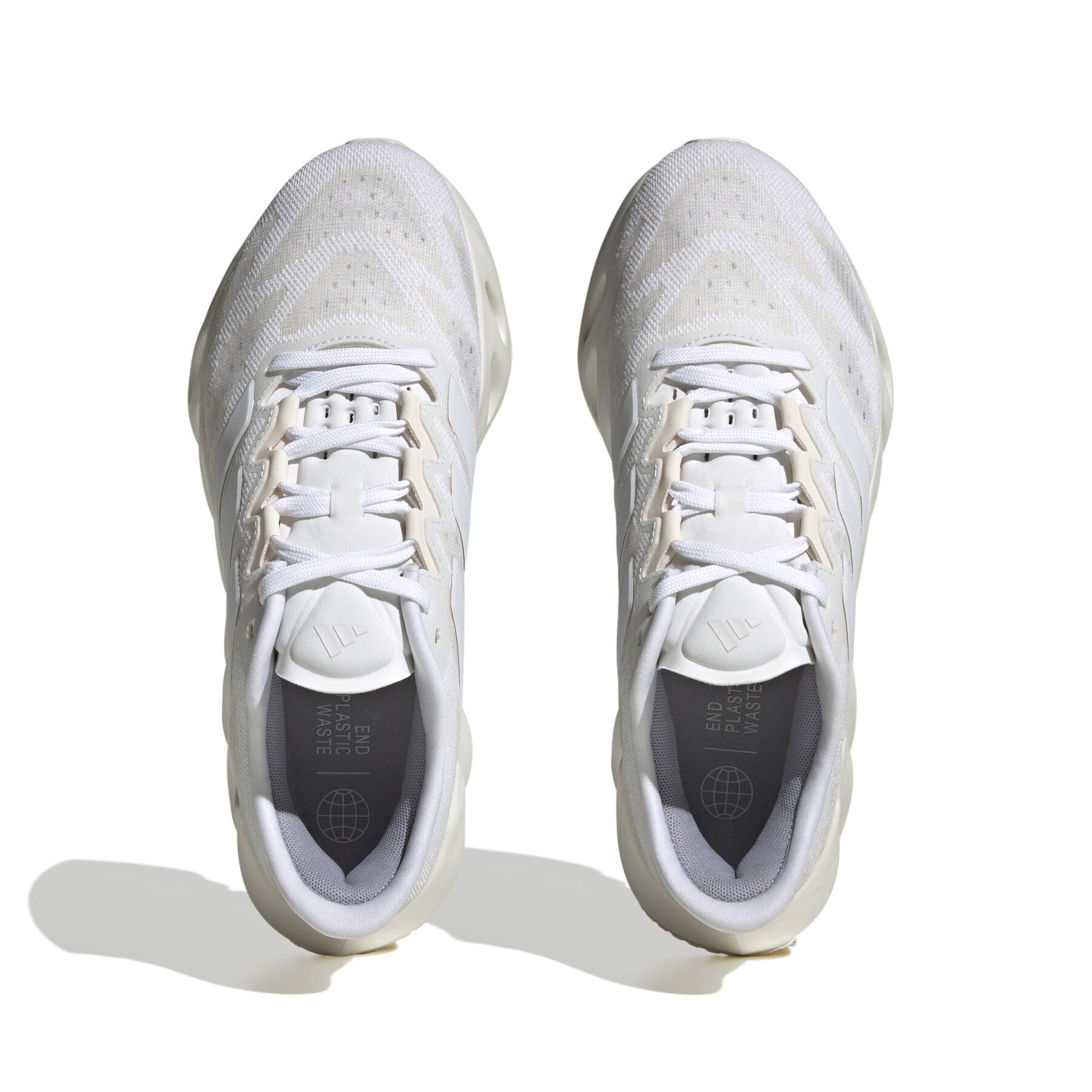 Women's running shoes adidas Shift FWD