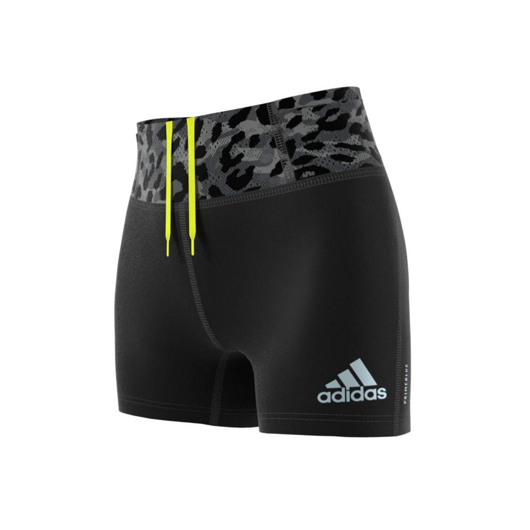 Women's shorts adidas Fast Primeblue Graphic Booty
